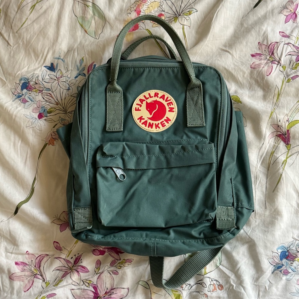Kånken Mini 664 Frost Green - Picture 1 of 12